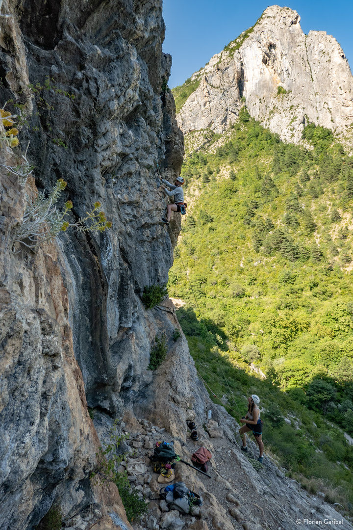 Grimper à Orpierre en mobilités douces