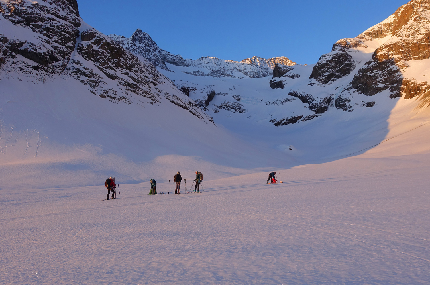 5 jours dans les écrins : Un raid à ski extraordinaire !