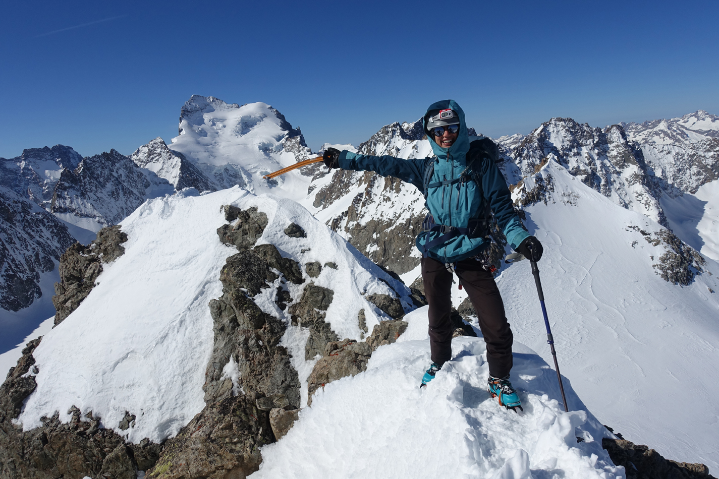 5 jours dans les écrins : Un raid à ski extraordinaire !
