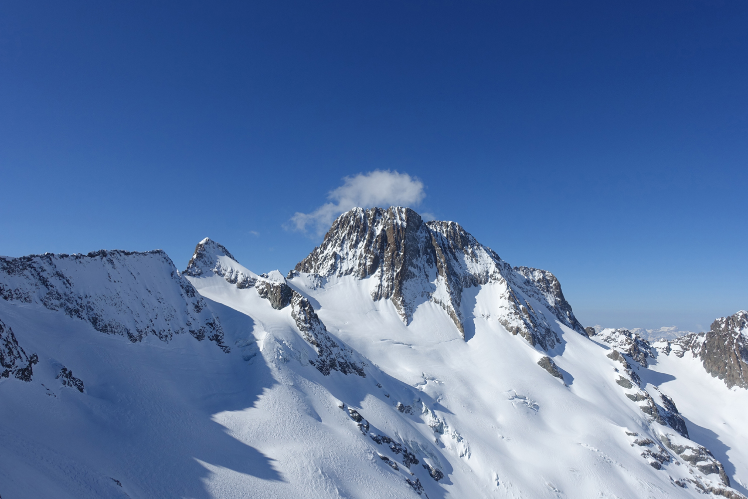 5 jours dans les écrins : Un raid à ski extraordinaire !