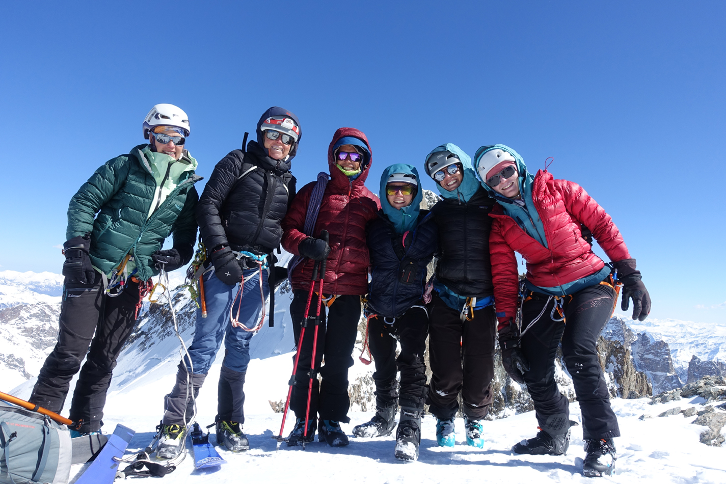 5 jours dans les écrins : Un raid à ski extraordinaire !