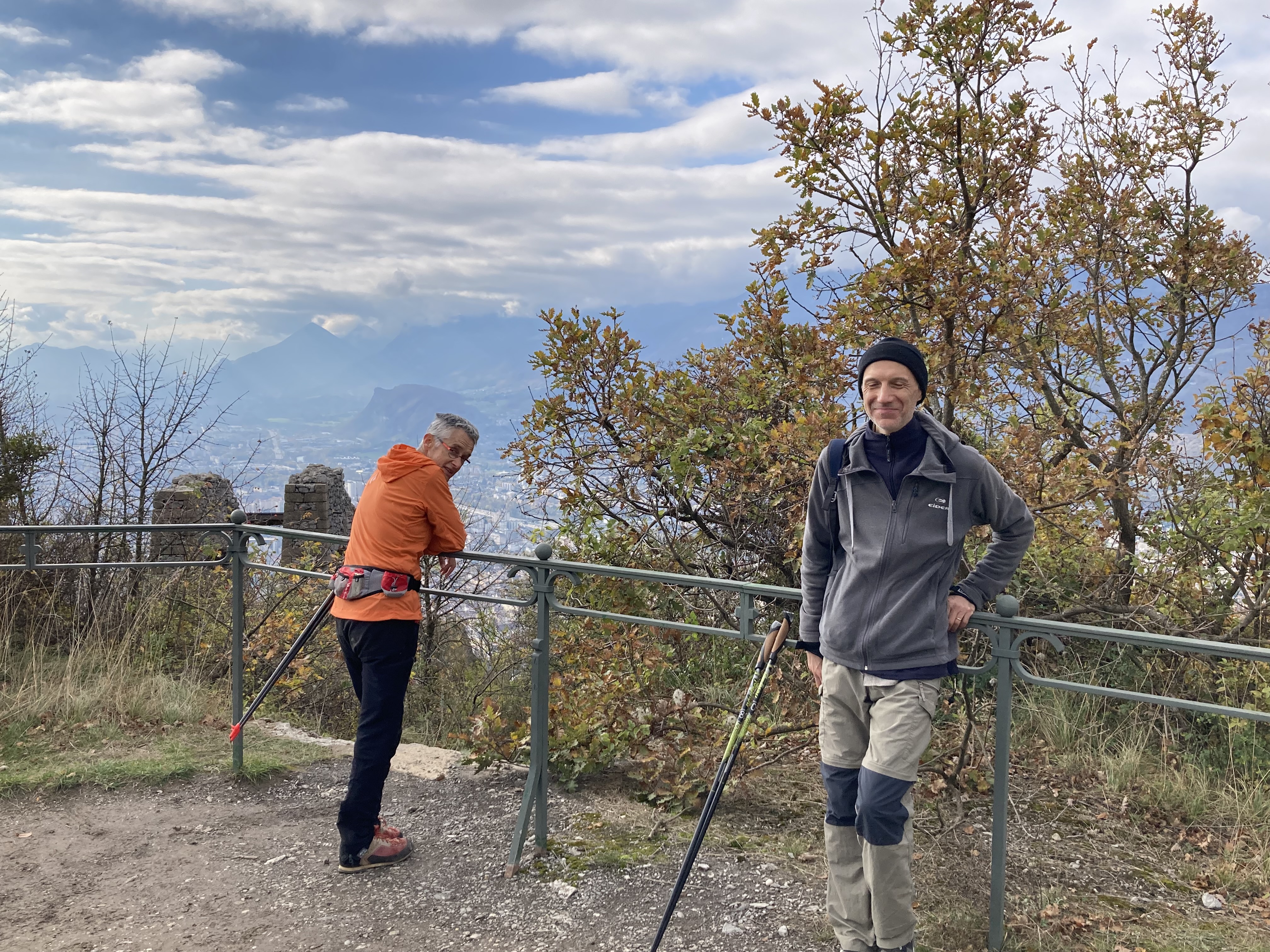 La marche nordique à La Bastille et au Mont Jalla